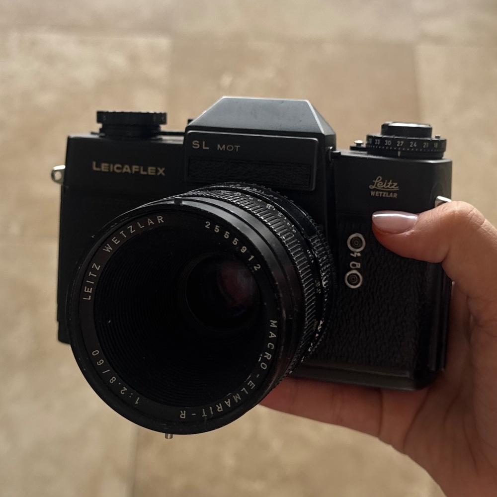Leicaflex SL Mot Leitz Wetzlar Black Camera